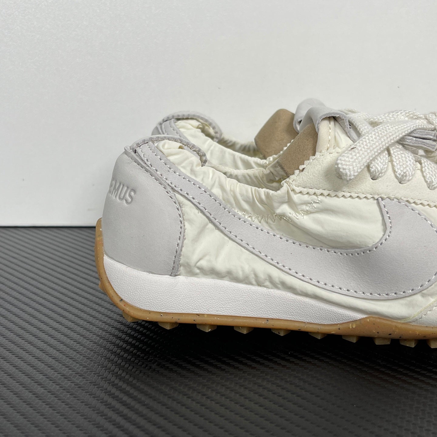 Jacquemus x Wmns Moon White