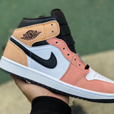 AJ1 MID Flight Club