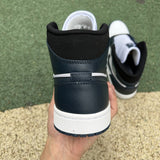 AJ1 MID Black