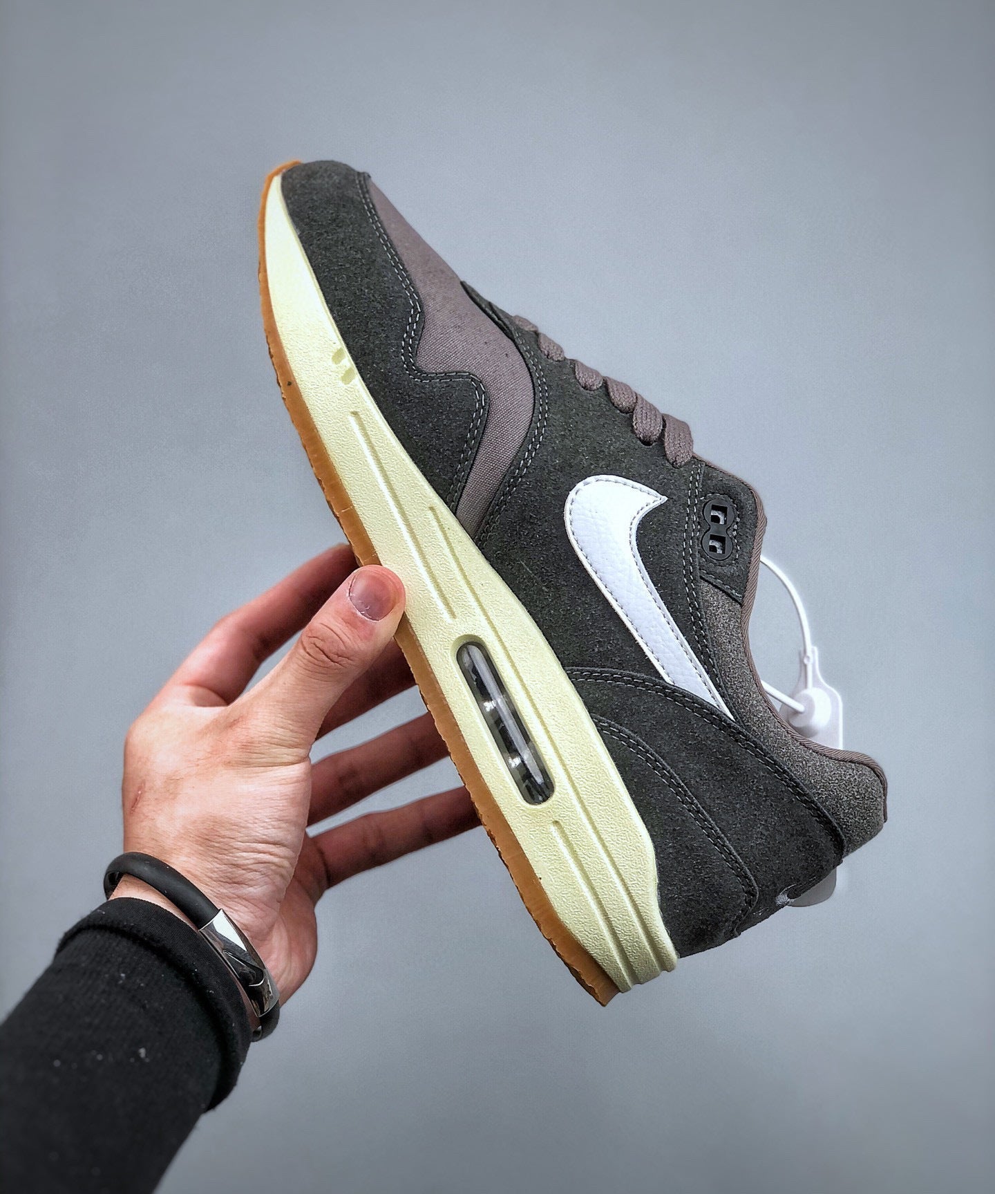Air Max 1 Premium Crepe Soft Grey