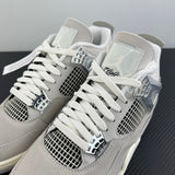 AJ4 Retro Frozen Moments