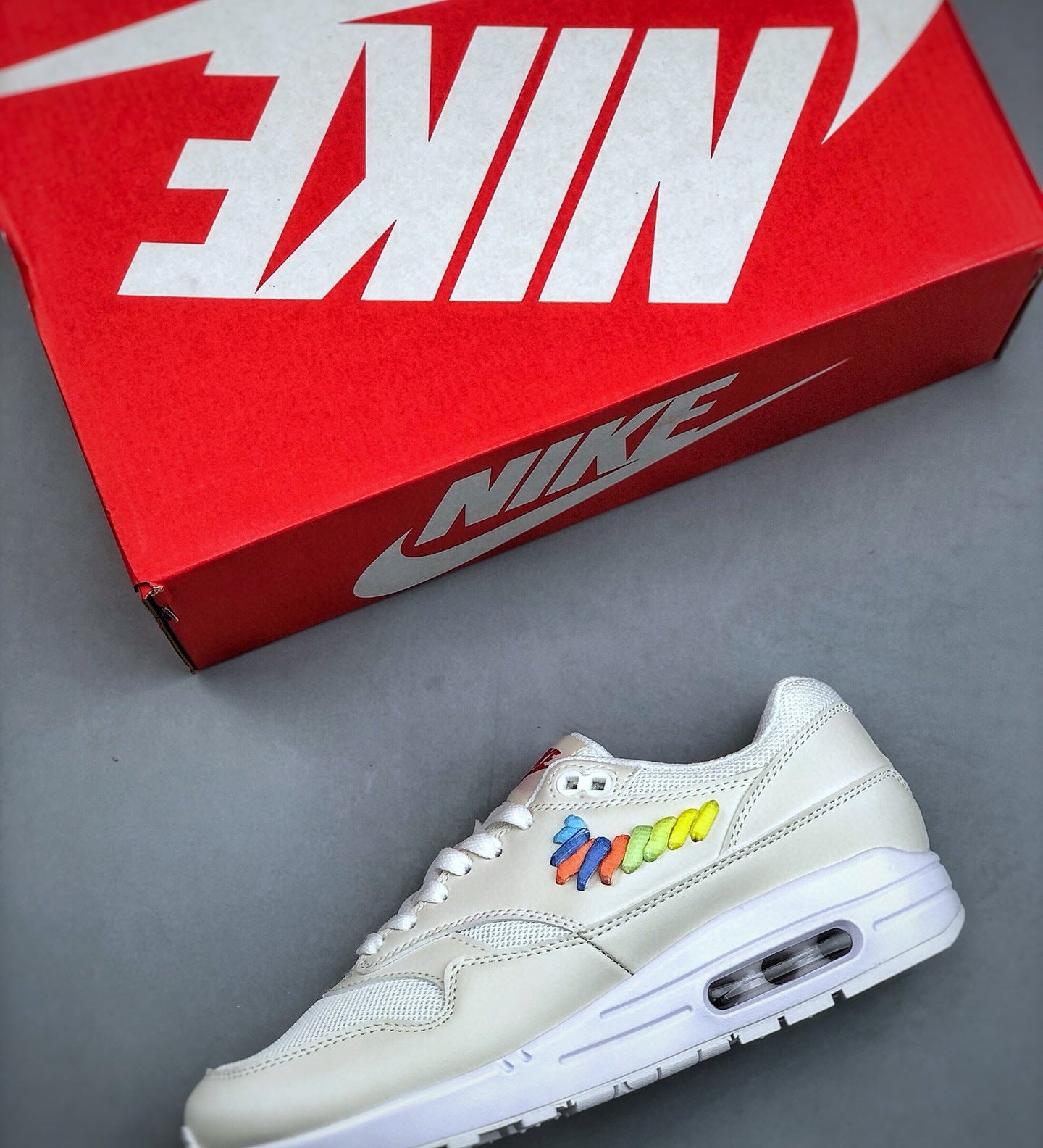 Air Max 1 Rainbow Lace Swoosh