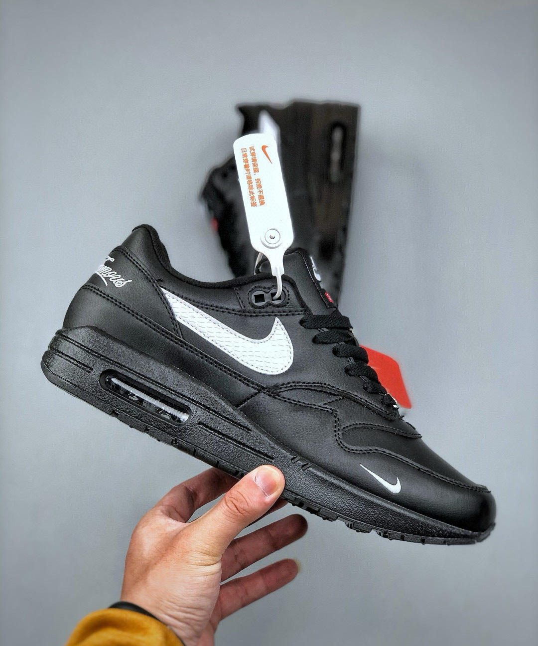 Air Max 1 Supreme Preto Branco