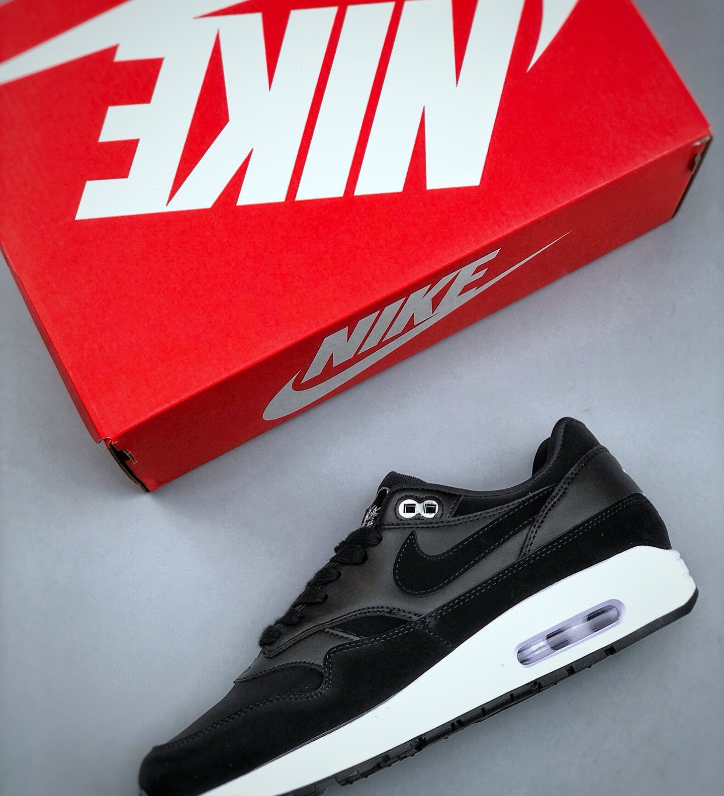 Air Max 1 Rebel Skulls
