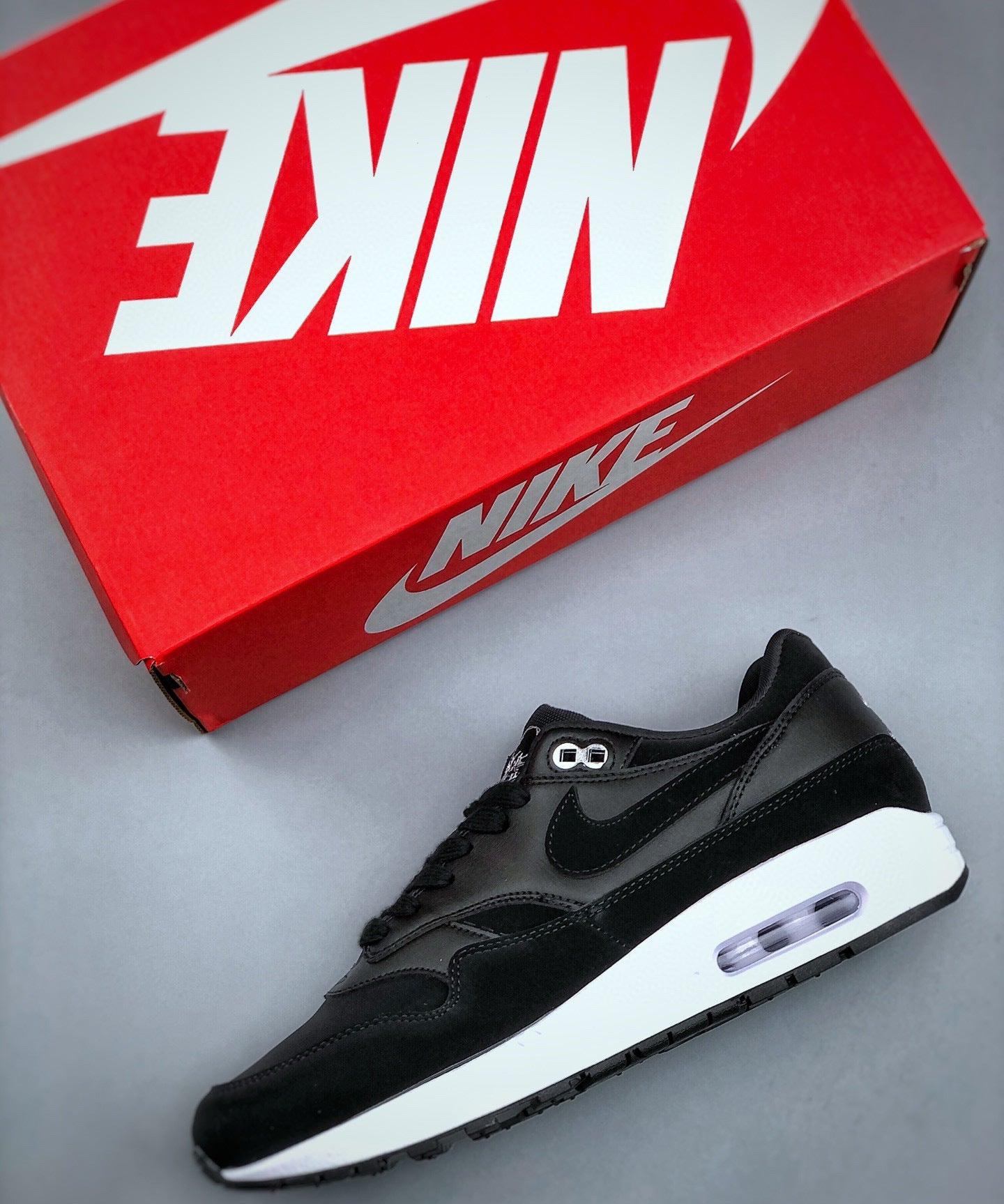Air Max 1 Rebel Skulls