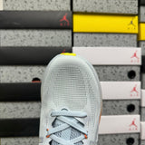 GEL-NIMBUS 28 Light Blue Orange
