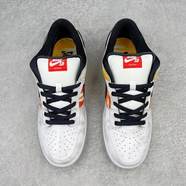 Dunk SB Raygun Tie-Dye White