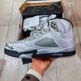 AJ 5 Wings