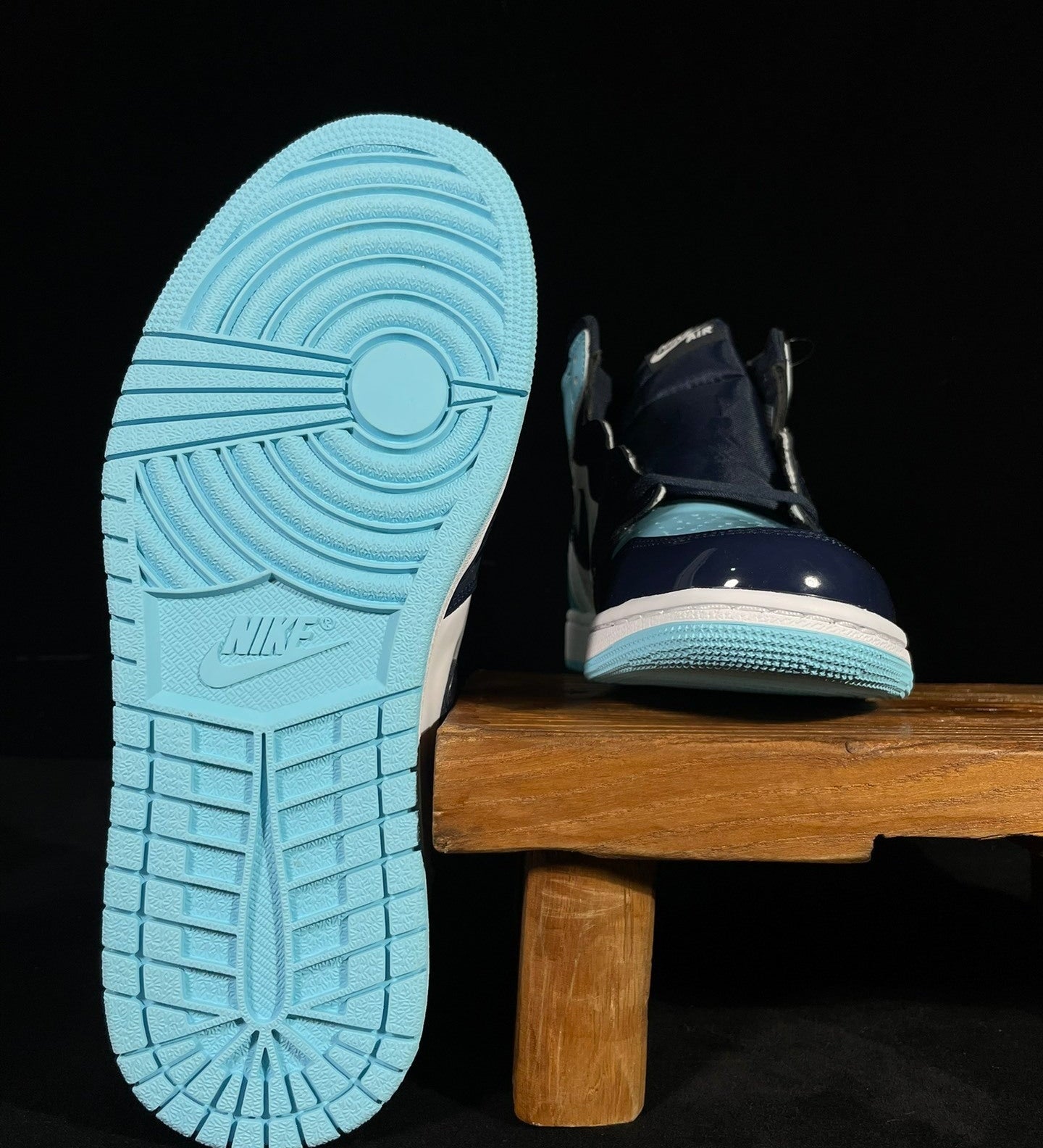 AJ1 High OG LIGHT BLUE