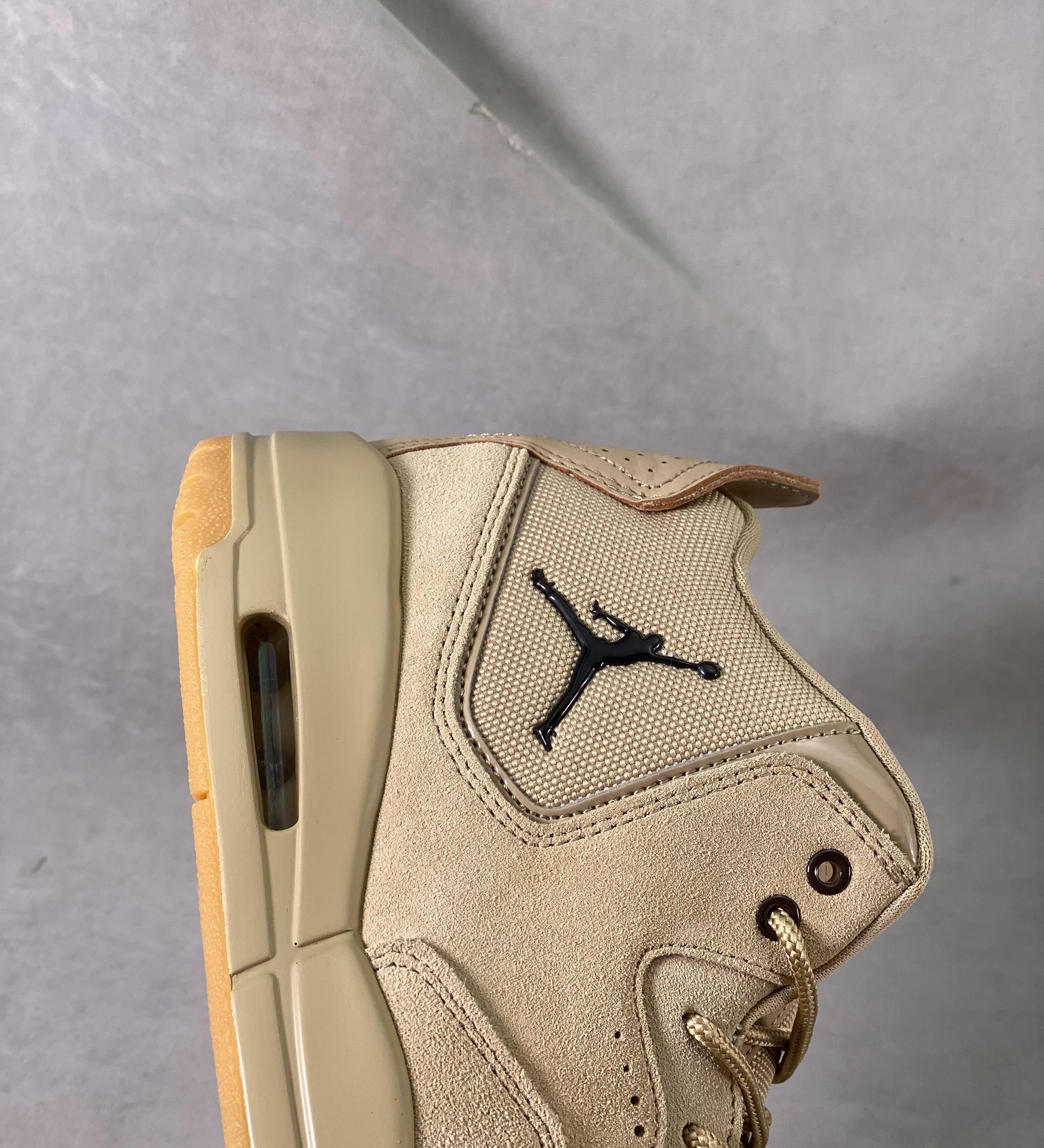 23 Desert Gum