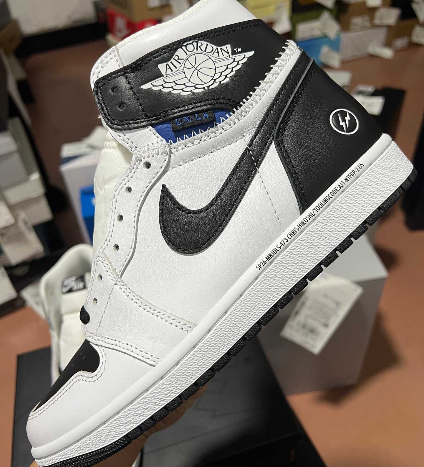 AJ1 High BLACK & WHITE