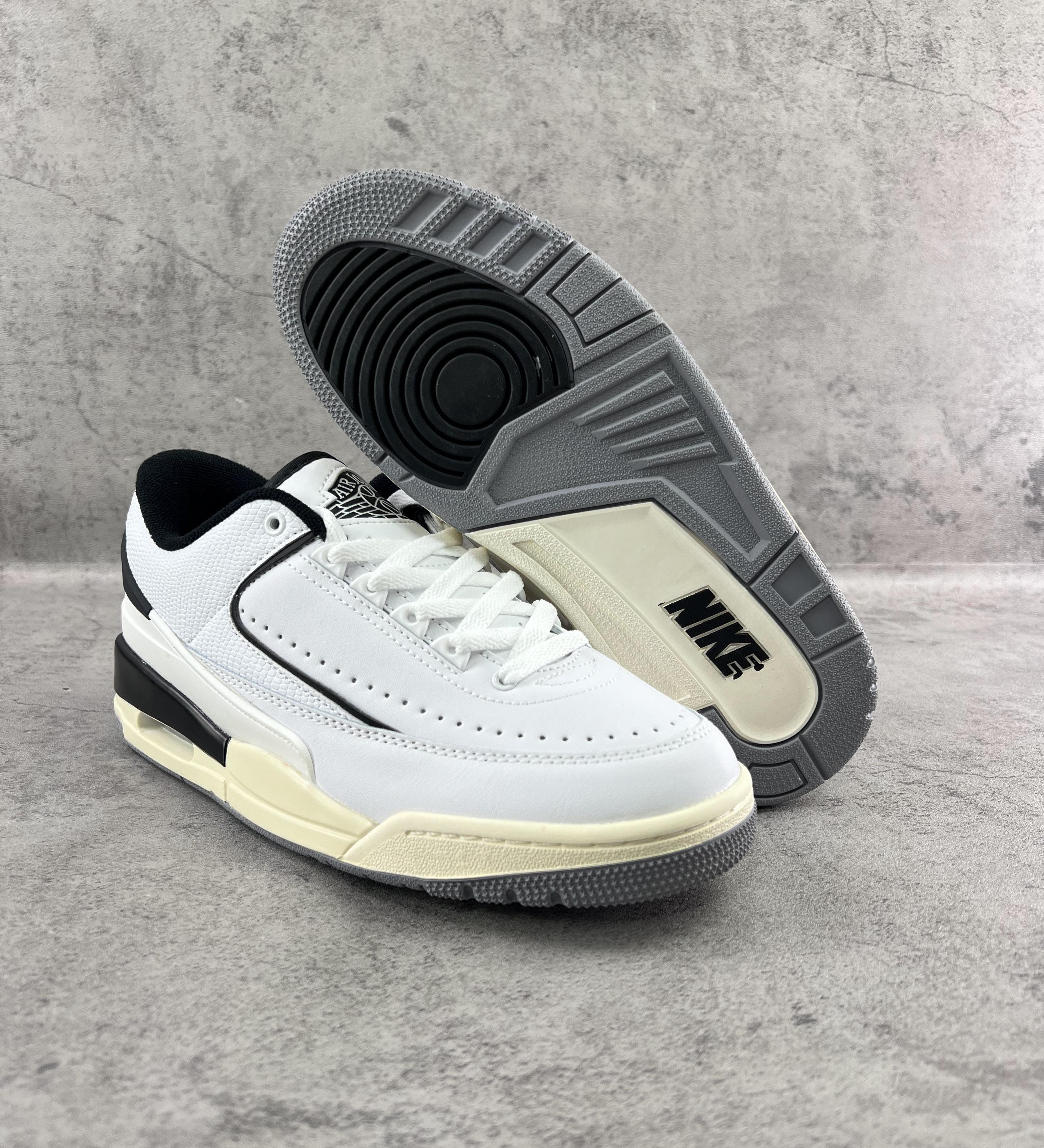 23 WHITE & BLACK