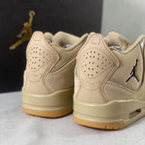 23 Desert Gum