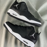 23 BLACK & WHITE