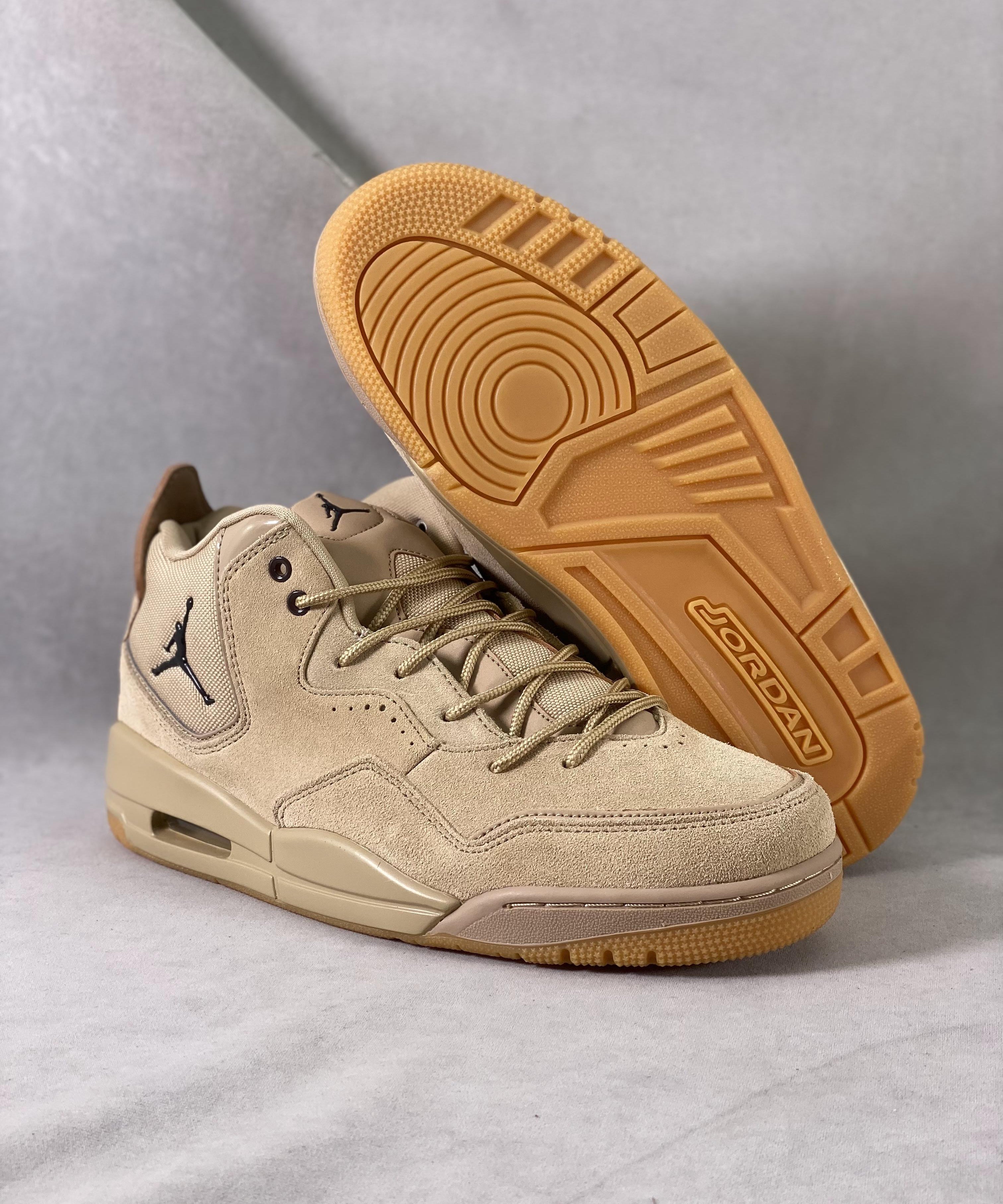 23 Desert Gum