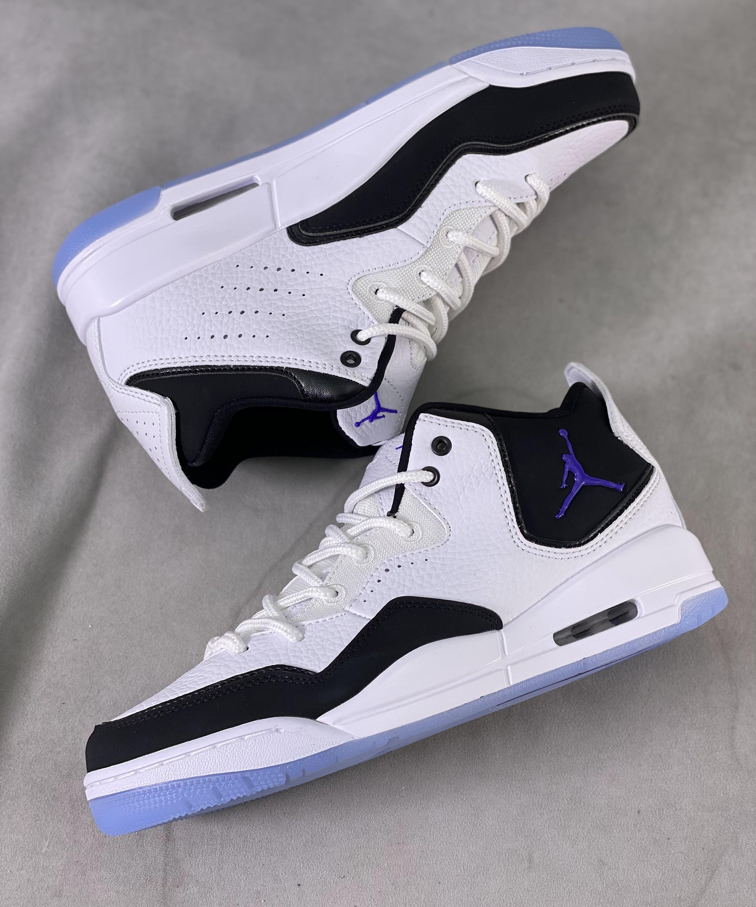 23 White Dark Concord Black