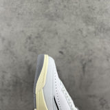 23 WHITE & BLACK
