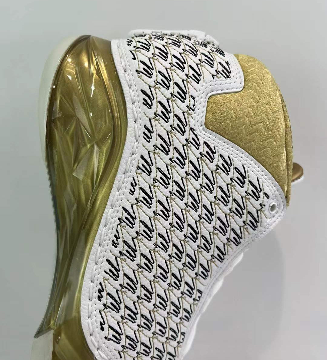 23 Retro x Trophy Room