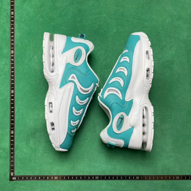 Air Metal Max Turf teal and white