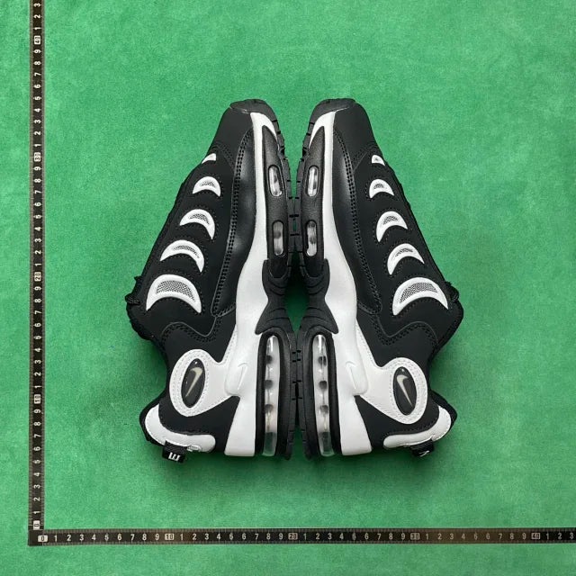 Air Metal Max Athletic black and white