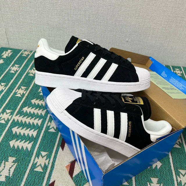 Superstar Black and White