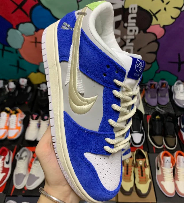 Dunk SB Gardenia