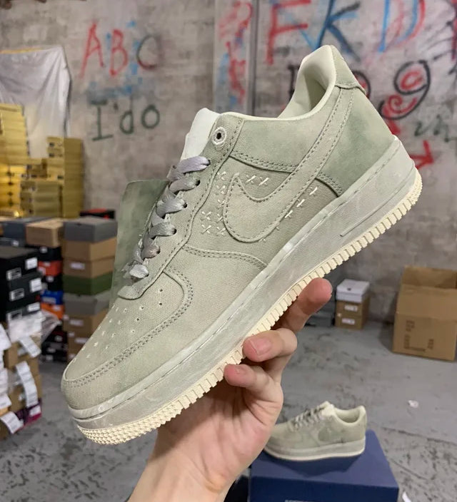 AF1