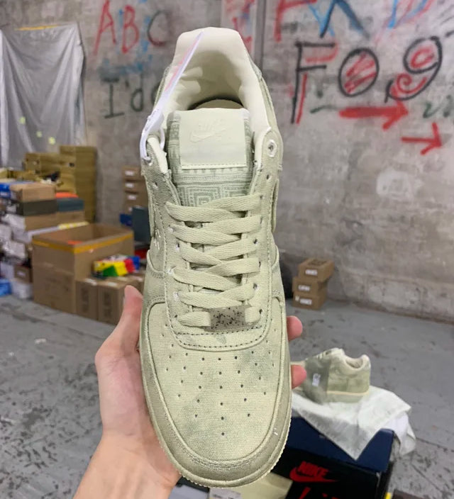 AF1