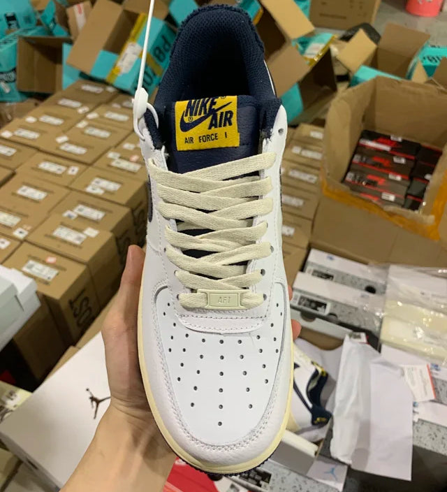 AF1