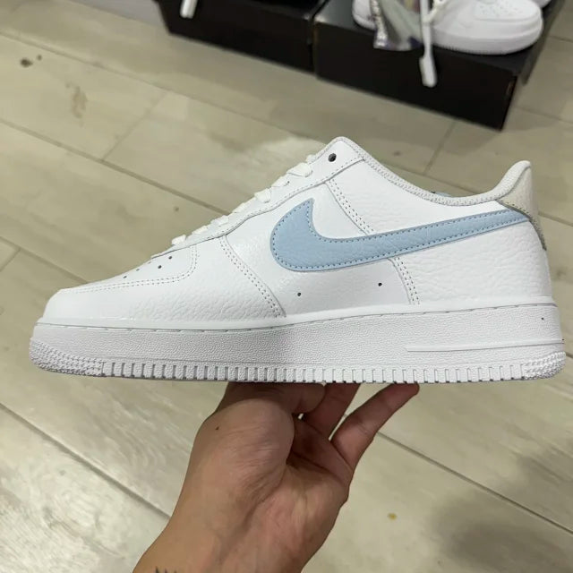 AF1