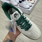 AF1