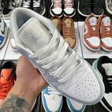 AJ1 Low Paw Print