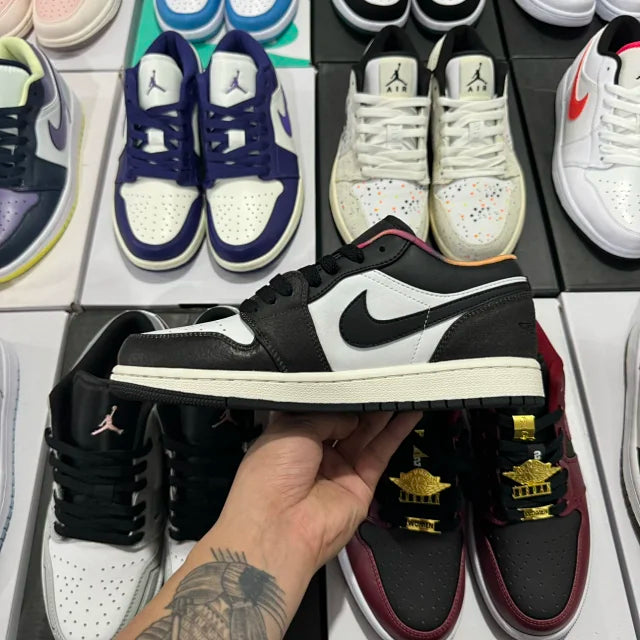 AJ1 Low Black White Hyper Pink