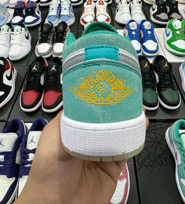 AJ1 Low
