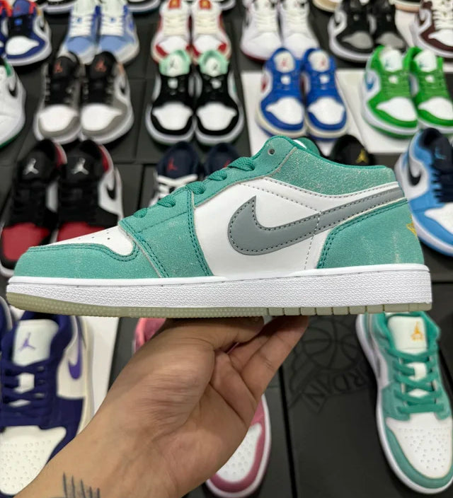 AJ1 Low