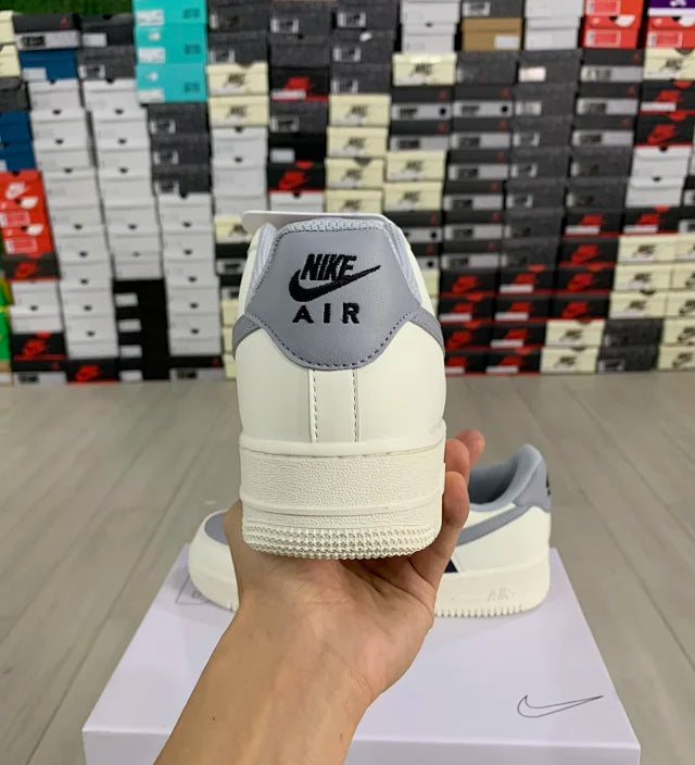 AF1