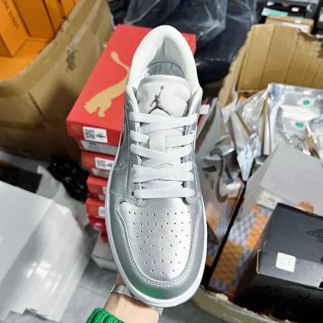 AJ1 Low Metallic Silver White