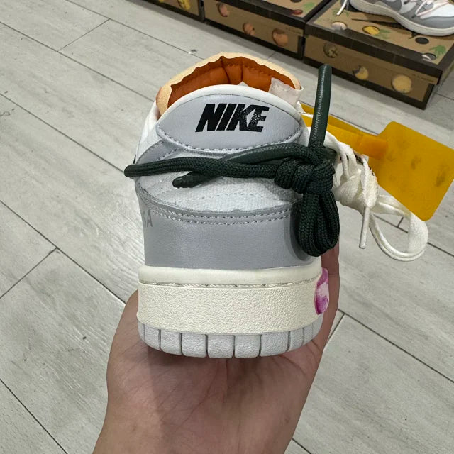 Dunk Low Off No.22