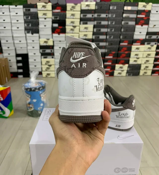 AF1 x LV