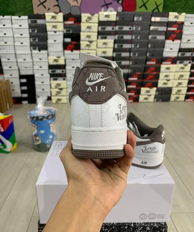 AF1 x LV