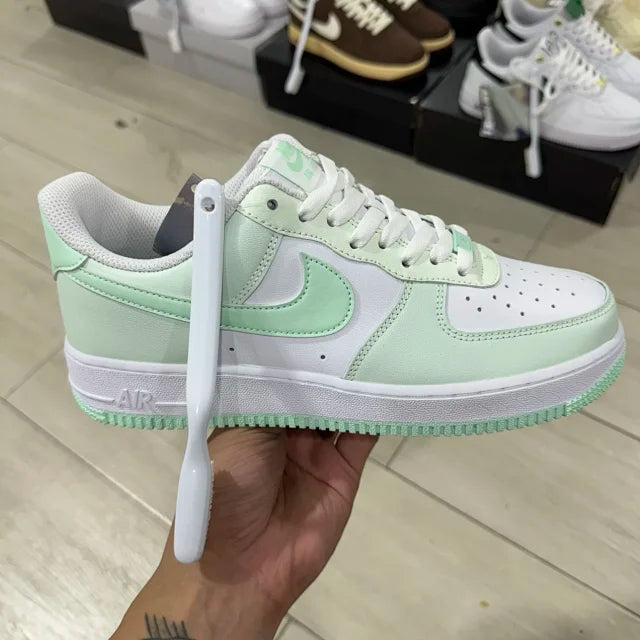 AF1