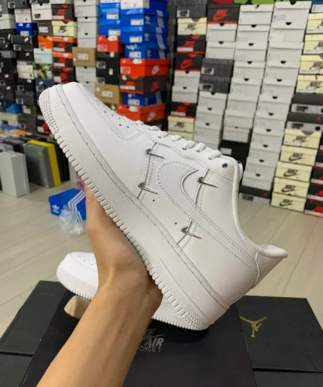 AF1