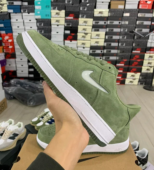 AF1