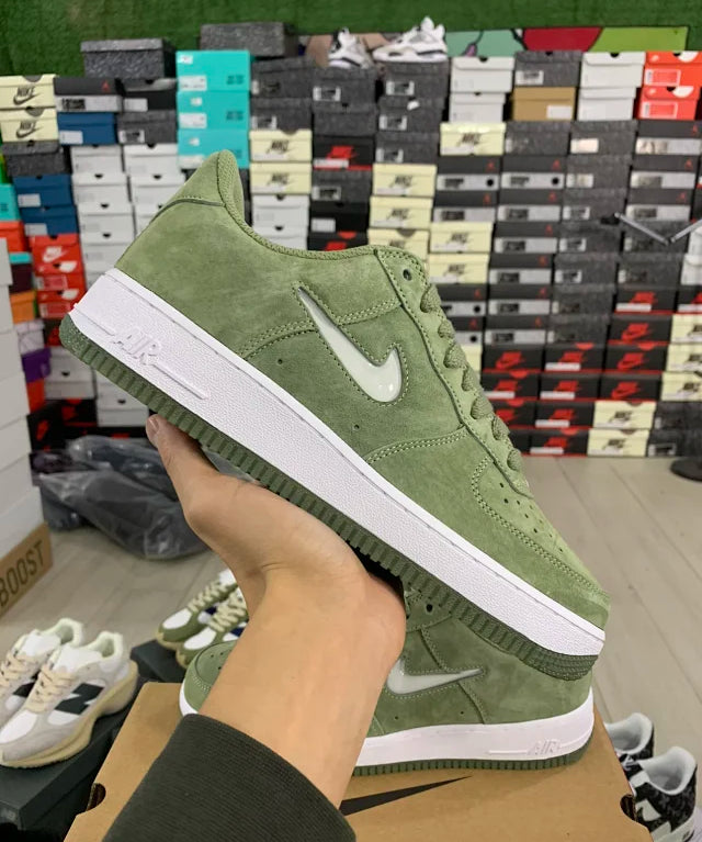AF1