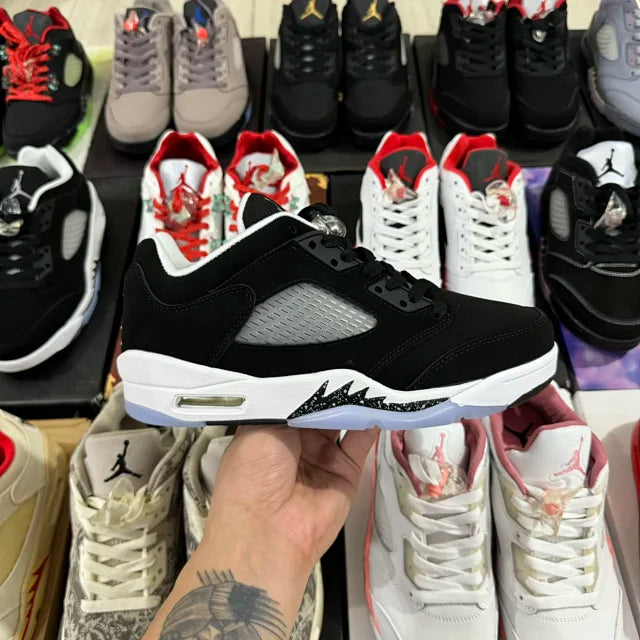 AJ 5  Low Oreo