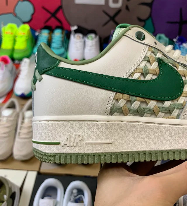 AF1