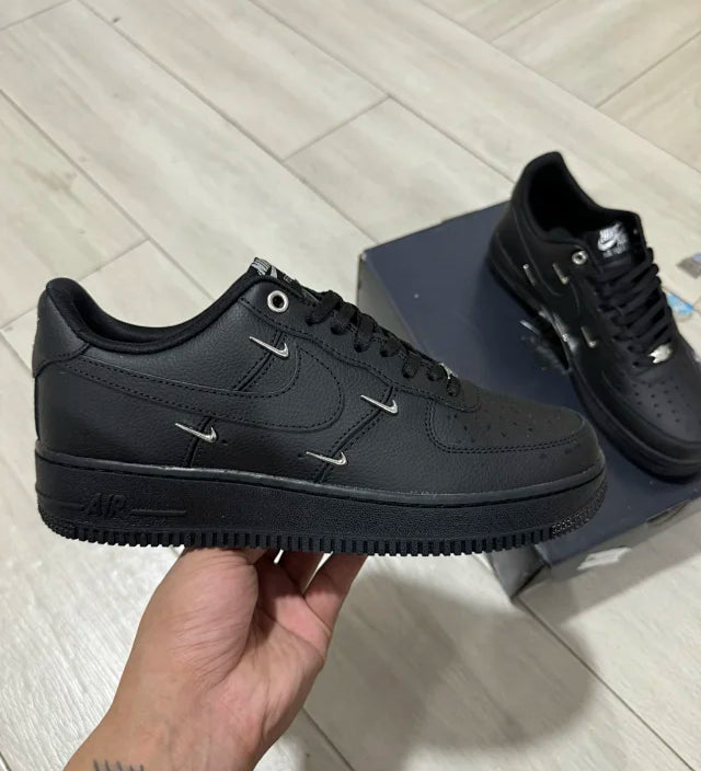 AF1 BLACK