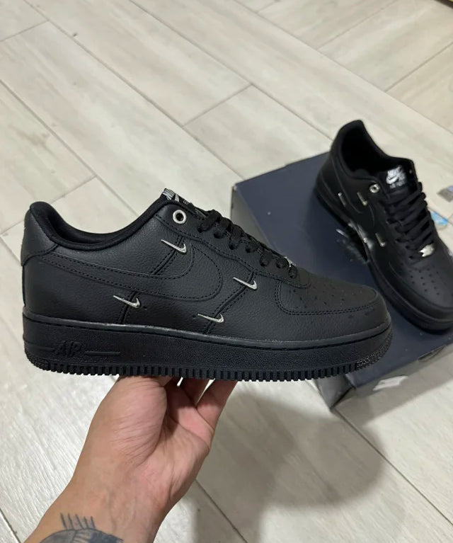 AF1 BLACK