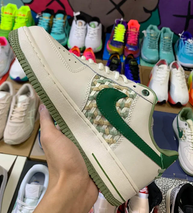 AF1