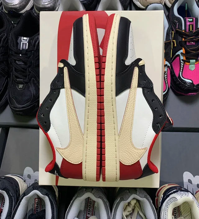 AJ1 Low Travis Scott Red